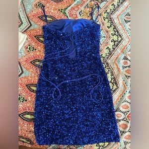 unsure of brand. size 6. beautiful blue.